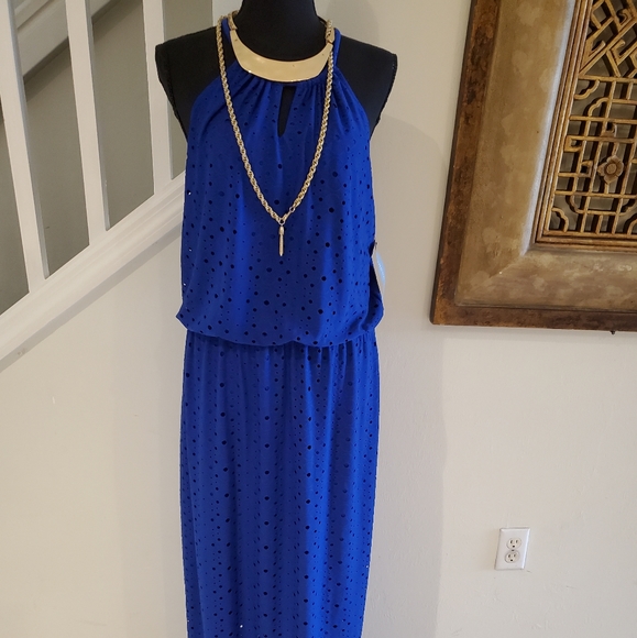 Clothes - Picture 1 of 1